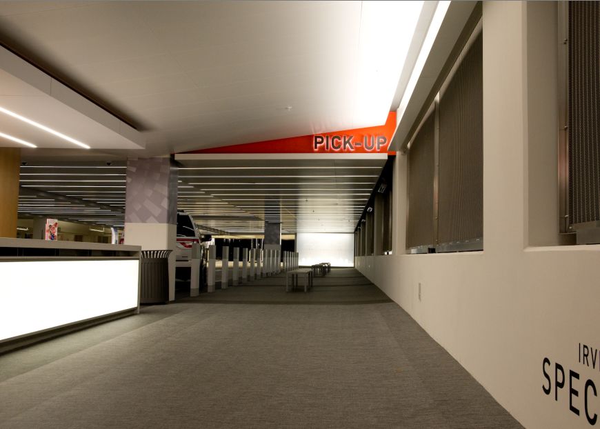 Irvine Spectrum Valet Image #21